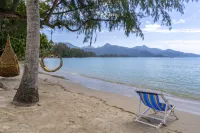 Coconut Beach Resort, Koh Chang - Beach