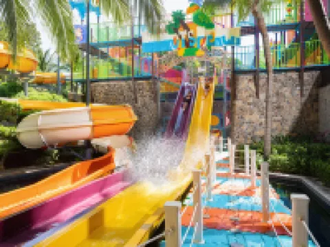 Pullman Oceanview Sanya Bay Resort & Spa Hotel di Sanya