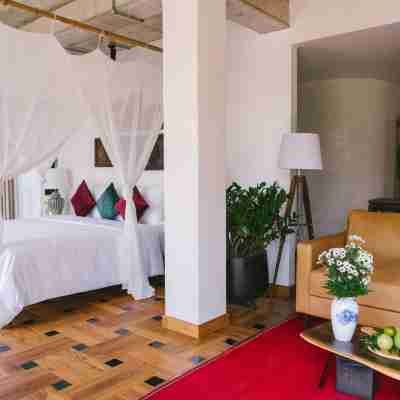 aNhill Boutique Rooms