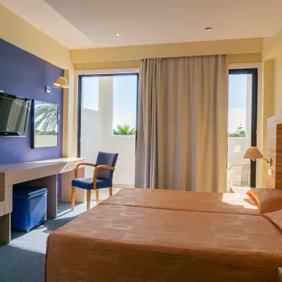 Mariandy Hotel Hotel dekat Danau Garam Larnaca