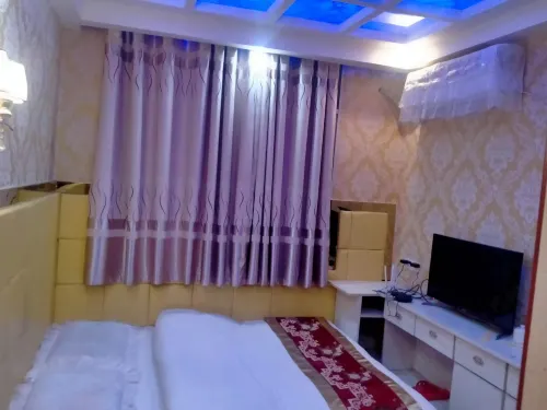 Yilong Shihui Hotel - Inns