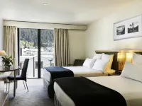 Novotel Queenstown Lakeside Hotels near William Gilbert Rees Statue