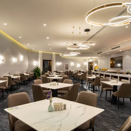 Peony Hotel（Mudanyuan Subway Station） Отели рядом с достопримечательностью «Станция метро Mudanyuan»