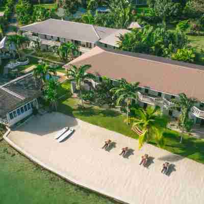 Tropicana Lagoon Apartments Hotel Exterior