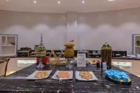 Yisu Yashe Hotel (Xichang Yuecheng Square Branch)