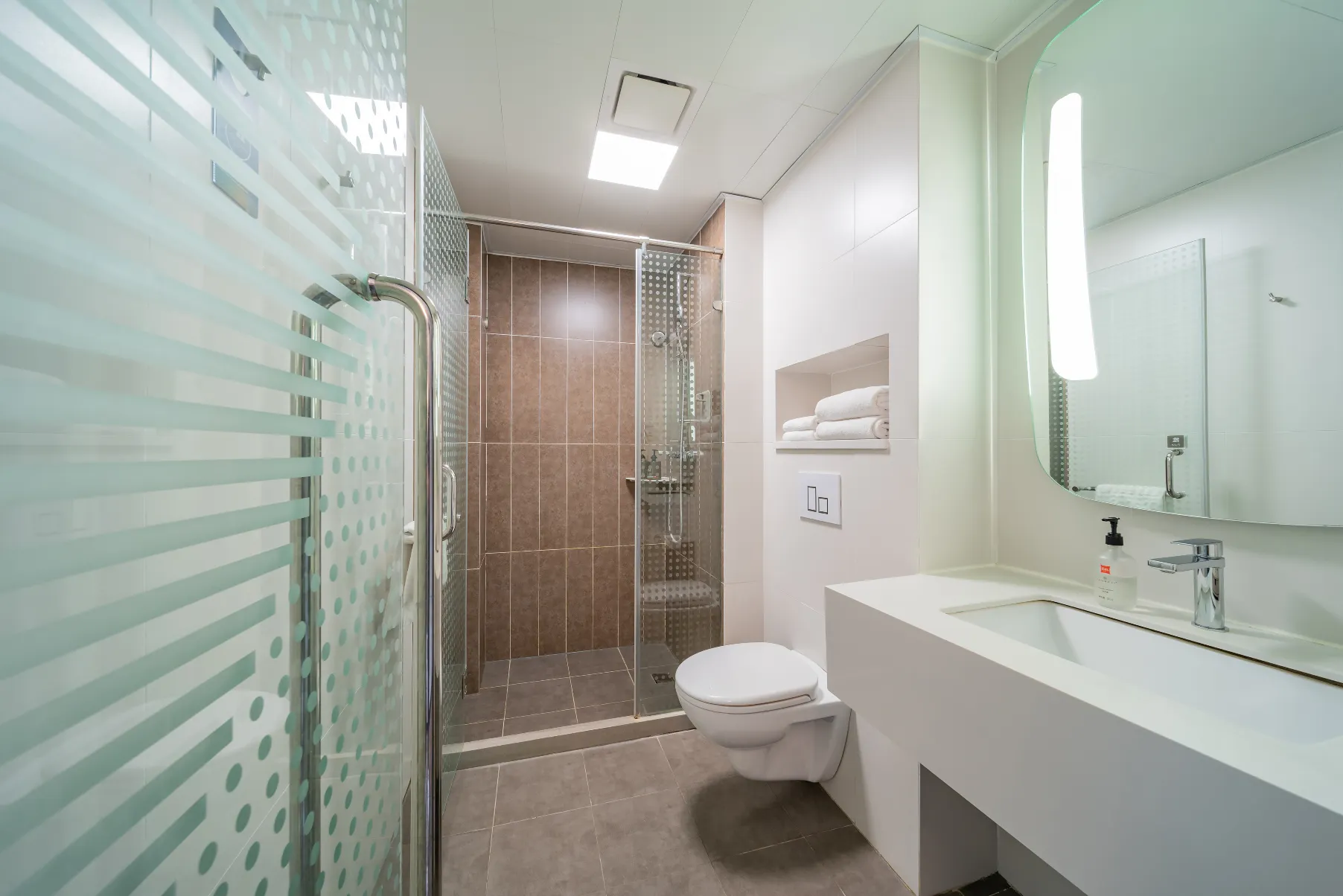 Ibis Hotel (Longxin Plaza, Changjiang South Road, Haimen) Zimmer Photos