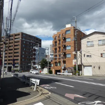 Kyoto Uraraka Guest House Отели рядом с достопримечательностью «Такао»