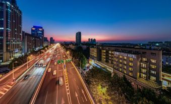 Atour Hotel, Science Avenue Metro Station, Changjiang West Road, Hefei
