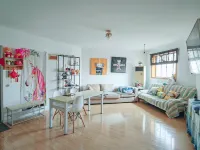 Jinling Yizhan International Youth Hostel