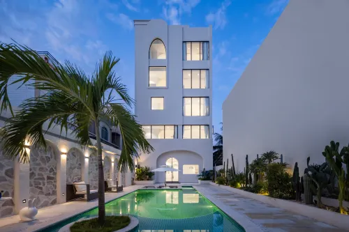 Sanya Yixi Yixia · Designer Swimming Pool Seaview Art Villa