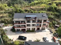 Qingyun Zhuyin Hostel Отели в г. Гора Даминшань. ущелье Shimenxia