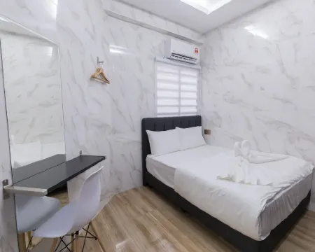 Lee Luxury Home USM Penang Hotels in Gelugor