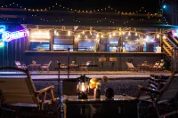 LUCIGOGO Luxi Valley White Deer Private Soup Tent Camp Hotels in Pengzhou