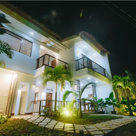 Talisay Inn Отели рядом с достопримечательностью «Пляж Ипиль 1»