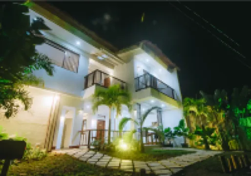 Talisay Inn Hotels near TownSquare
