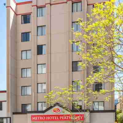 Metro Hotel Perth City Hotel Exterior