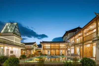 Watch the mountains with you·Designer 180° view of the snow-capped mountains Hotels near Baisha Ancient Town