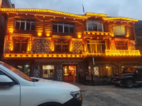Mingcai Hotel (Siguniangshan Scenic Area)