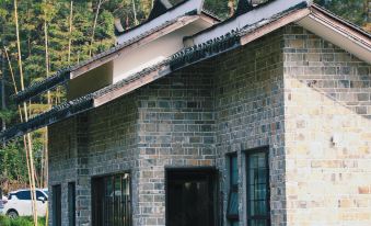 Dushan Laran Rustic luxury Holiday Homestay