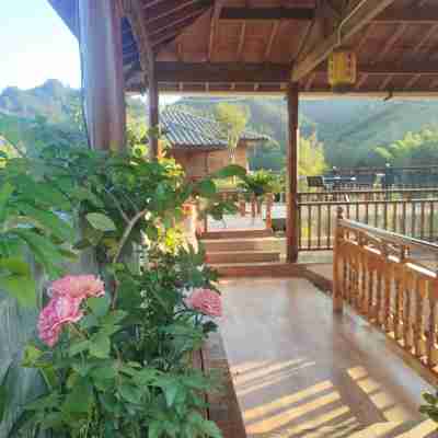 華昱百鳥莊飯店(巴馬百鳥岩景區店) Rooms