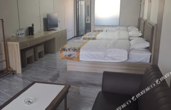 佳縣龍城大酒店（白雲山景區店）