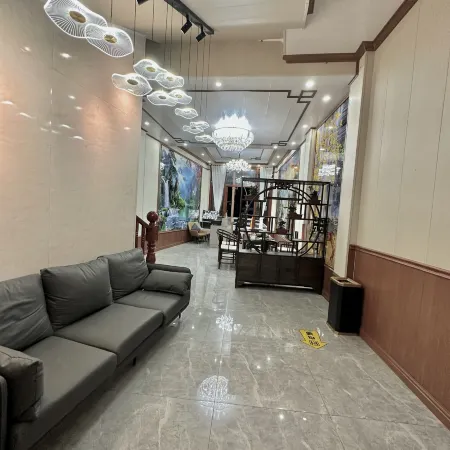 Zayu Gongbu Yunbian Hotel