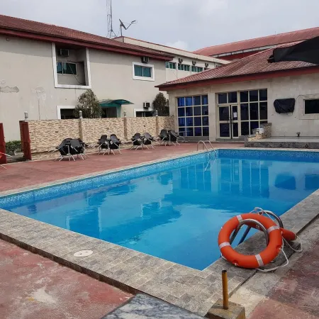 Beverly Heels Hotel Отели в г. Калабар