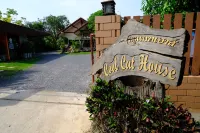 Cool Cat House Hotel di Wichian Buri
