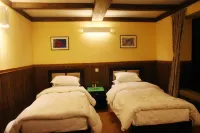 Mountain Lodges of Nepal - Monjo Hotel a Khumjung
