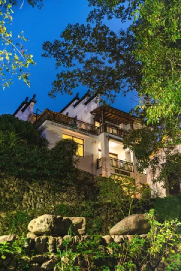 Qietingju Homestay Отели рядом с достопримечательностью «Fangyukong Yanjiyou Capsule Bookstore»