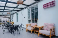 Pengzhou Rugu & Early Summer Homestay