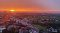 Trans Studio Apartment with Epic Mountain View Отели в г. Джакарта