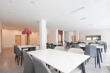 Haikou CHEERMAY Hotel (Meilan Guoji Jichang T1T2 Hangzhanlou) Отели рядом с достопримечательностью «Qiongtai Normal University (Guilinyang Campus)»