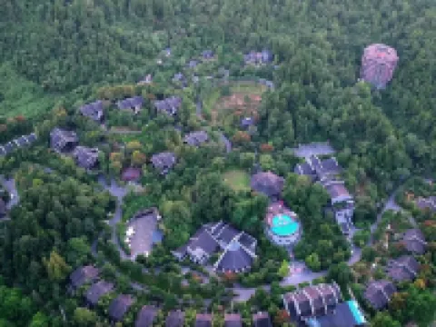 Harmona Resort & Spa Zhangjiajie Hotels in Cili