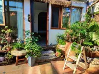 Xiangyang Ruoyin Homestay (Xiangyang Ancient City Zhongxuan Building)