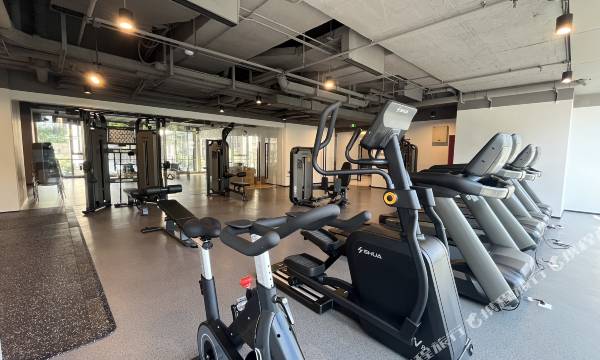 Shenzhen Yicheng Garden Hotel (UniWorld Mall Longhua Metro Station Branch)