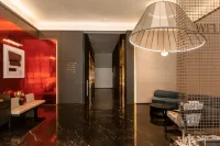 Hotel V Doaland, Leiyang and Xingcheng Plaza - Parkplatz