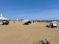 Pinhai Homestay (Lanyue Bay Scenic Area East District Store) - Beach