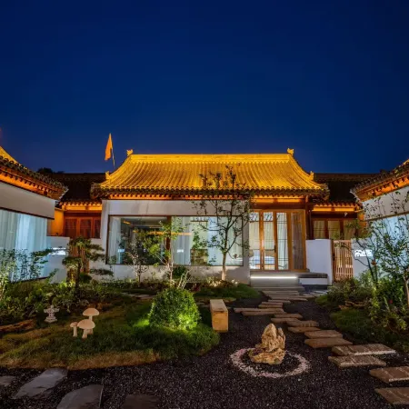 Sishijiug Boutique Homestay (Xinzhou Ancient City Branch)