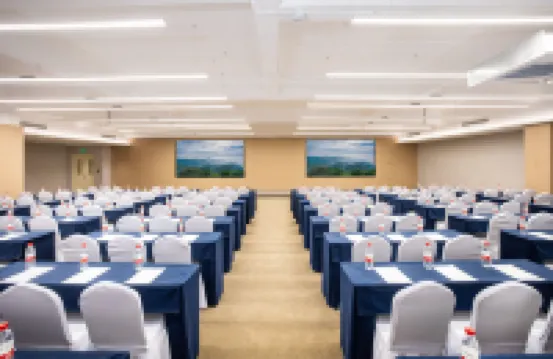 潮漫飯店（鄭州火車站二七廣場店）