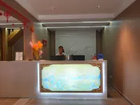 Danxia Gate Courtyard Hotel