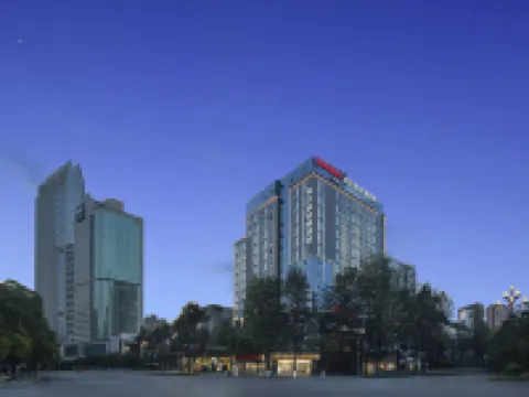 昆明南屏街希爾頓歡朋飯店 南屏徒步區附近的飯店