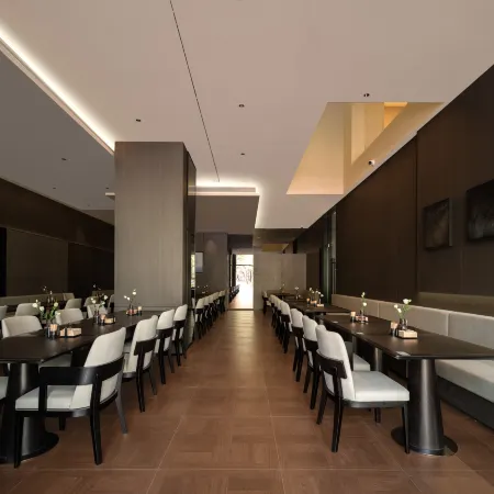 Atour Hotel Taizhou Fudao (City Government Branch)
