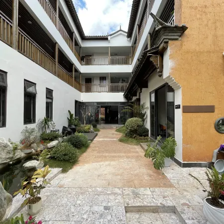 Zhuying Qinghui Resort Hotel