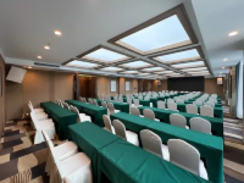 Zhouhuang Holiday Hotel Ordos