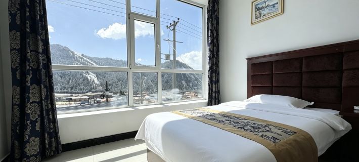 Qilian Cloud Bed and Breakfast Hotels in Qilian