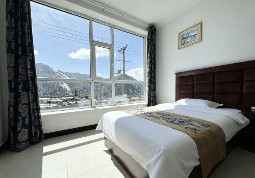 Qilian Cloud Bed and Breakfast - parkir