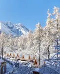 Heishui Four Seasons Holiday Hotel - Mountain View