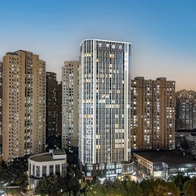 JI Hotel (Wuhan Xinrong Paradise Walk Houhu Avenue) Hotels near Beach Park
