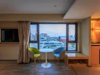 Homeinn Selected Hotel (Harbin Railway West Station Wanda Plaza Railway Station) Hotel dekat Stasiun Kereta Harbin Barat